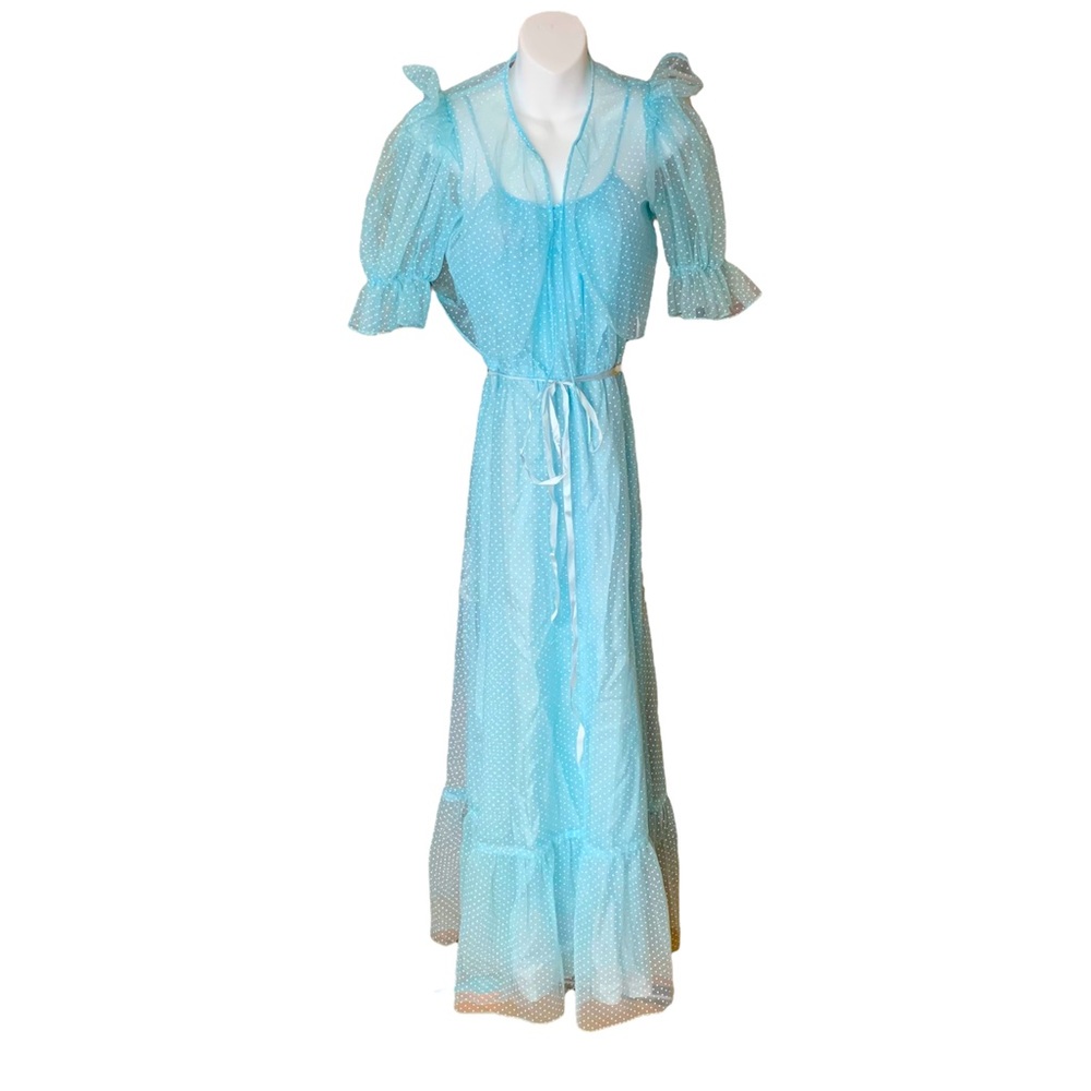 VINTAGE BABY BLUE FORMAL GOWN (VINTAGE SIZING 9/10)